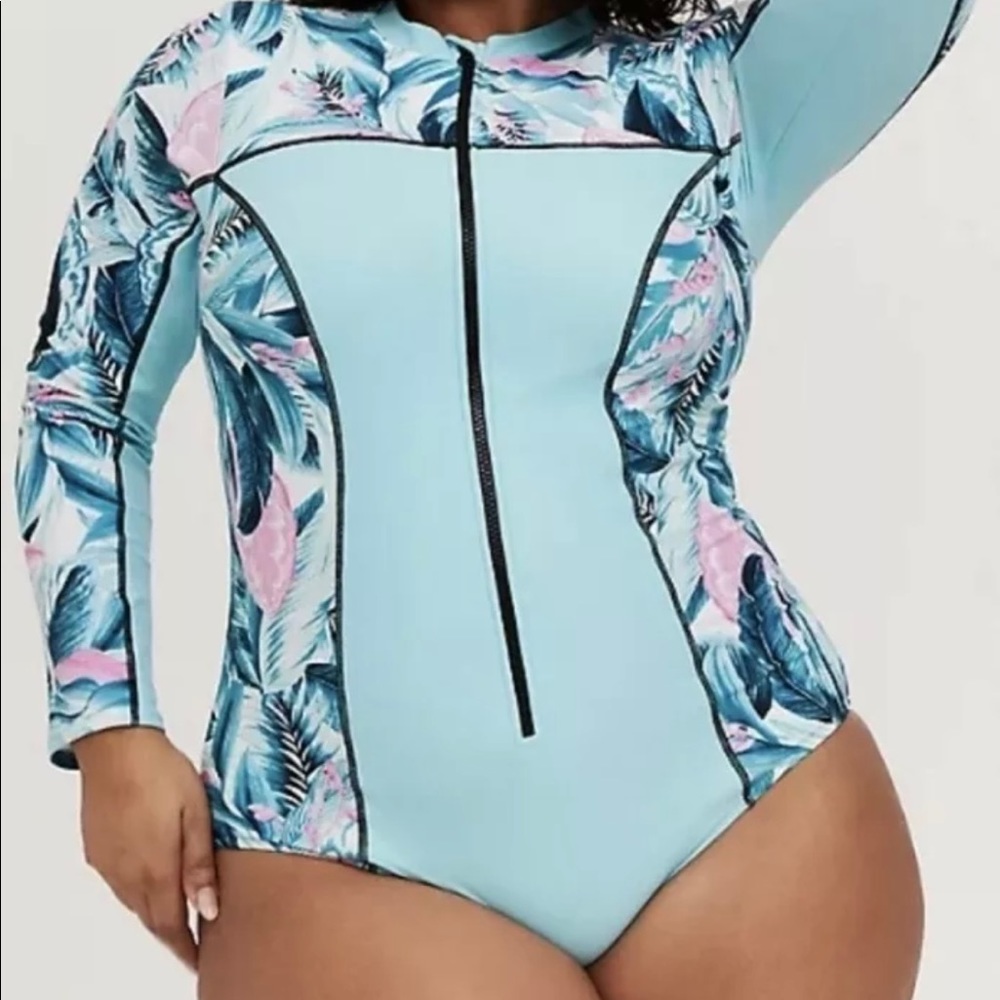 Torrid tropic rash guard one piece size 0